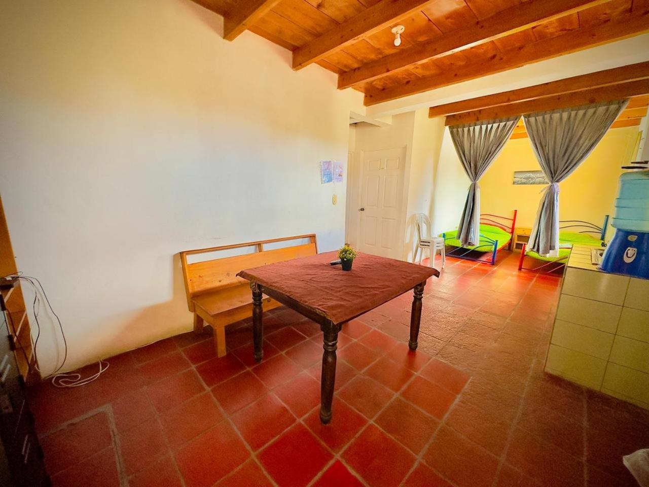Hostal Dulces Suenos Panajachel Exterior foto